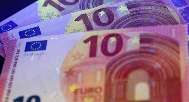 Нацбанк планирует ограничить наличные расчеты до 1000 евро