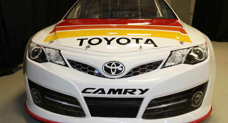 Дефекты в Toyota Camry: компания отзывает 170 тысяч авто по всему миру