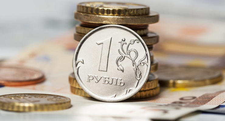 В России евро преодолел отметку в 71 рубль