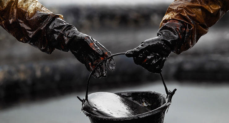 Нефть не может подняться выше 48 долларов