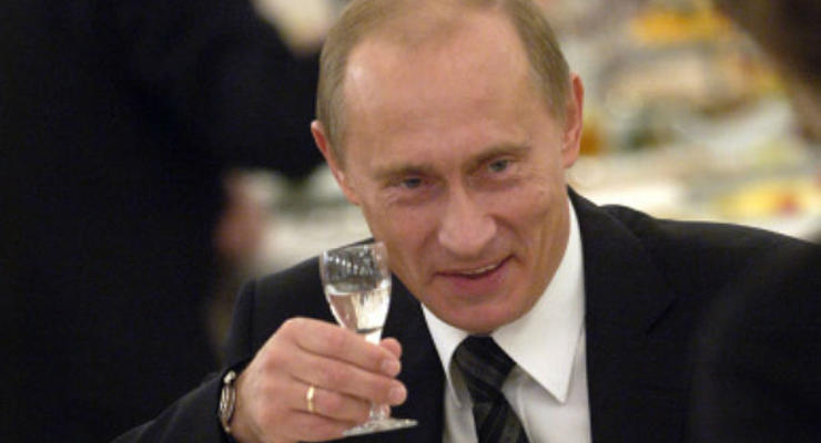 Пей, Россия: Путин сделал водку дешевле