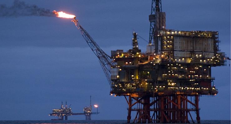 Нефть резко подешевела из-за забастовки в США