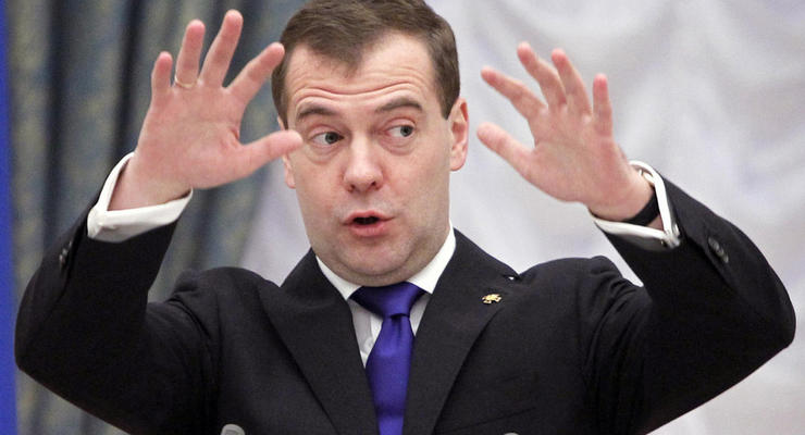 Медведев грозит Украине, что денег за газ хватит на четыре дня