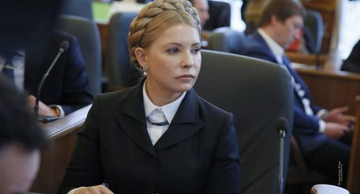 Тимошенко потребовала повысить зарплаты и пенсии на уровень инфляции