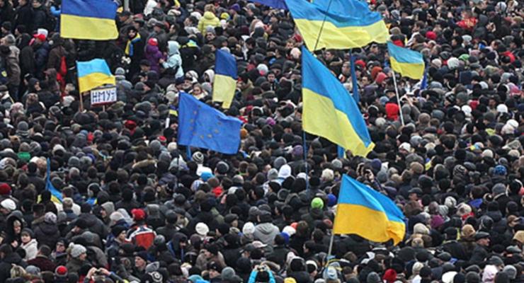 Украинцы ожидают ухудшений в экономике страны в 2015 году - опрос