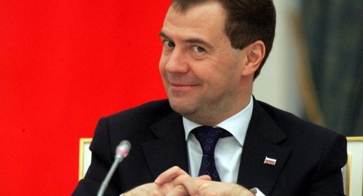 Медведев заработал больше Путина