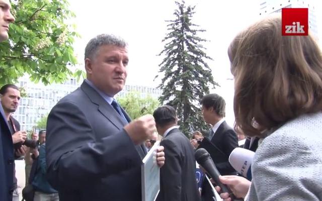 Аваков прокомментировал скандал со своим замом: Девушка, прекратите истерику