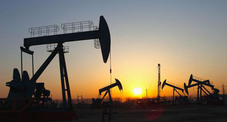 Цена на нефть растет на статистике из США