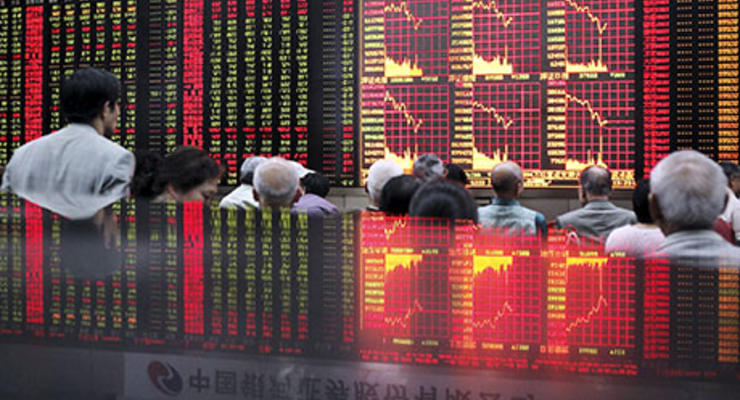 Обвал на биржах КНР: остановлены торги акциями половины компаний
