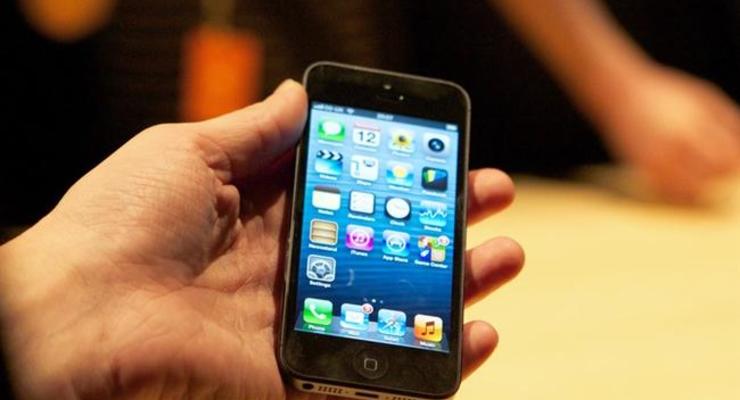 Налоговики изъяли у сети магазинов "серых" iPhone на 1,5 млн грн
