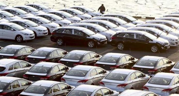 Объем импорта автомобилей в Украину упал на 23%