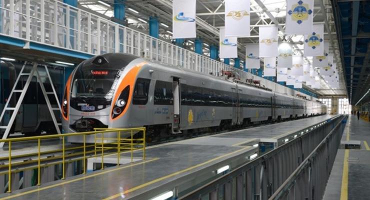 Убыток оператора скоростных поездов Украины вырос в три раза