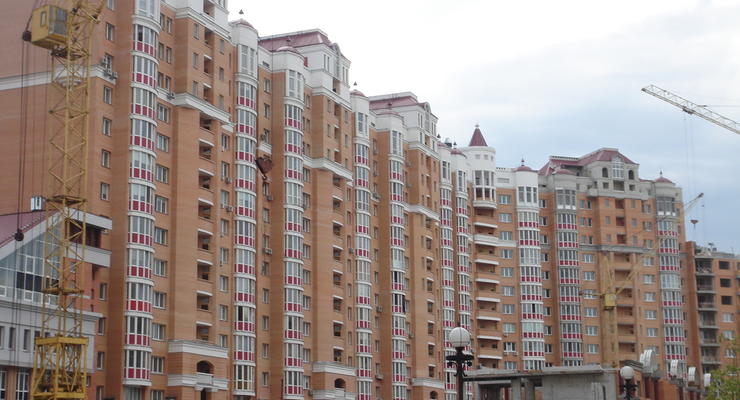 Гривневые цены на первичное жилье в Киеве упали