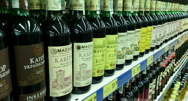 В аннексированном Крыму Массандра распродает коллекционные вина - СМИ