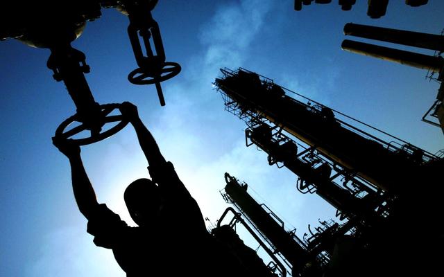 Нефть дорожает на конфликте между Саудовской Аравией и Ираном