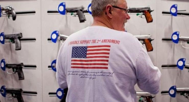 В США растут продажи оружия на фоне возможных ограничений