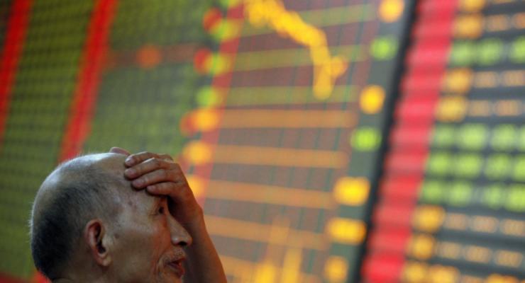 Китайский фондовый рынок обвалился ниже уровня летнего кризиса