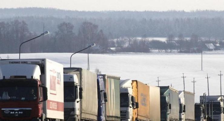 Украина отправила первый грузовой конвой через территорию РФ