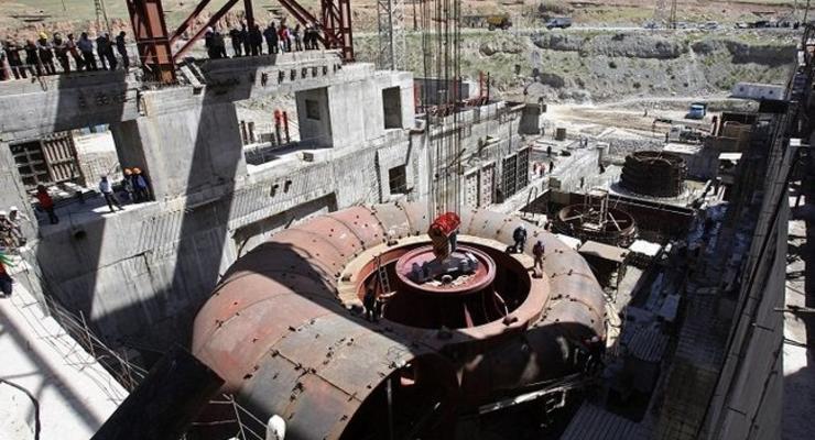 Кыргызстан расторг договор с РФ о строительстве ГЭС