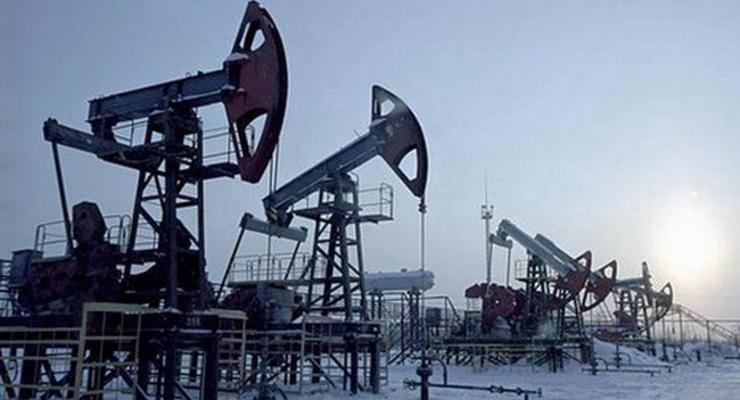 Российская нефть Urals за месяц подешевела на 40%