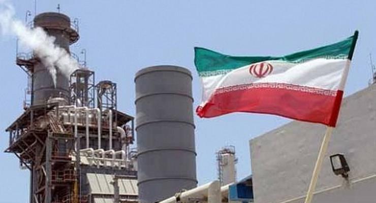 Иран увеличил азиатским покупателям скидку на нефть