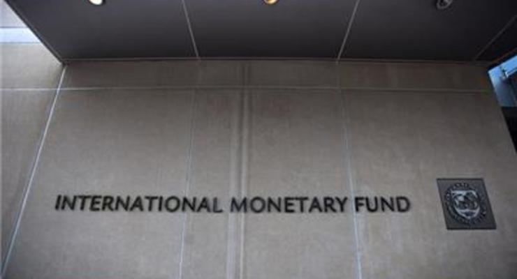 МВФ следует быть построже с Украиной - Bloomberg