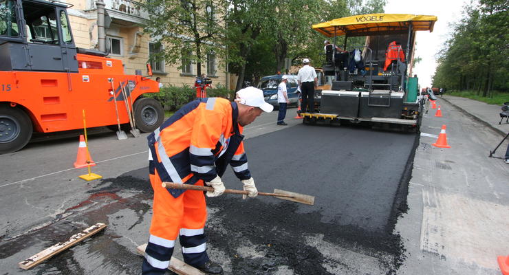 Проверять вместе: Гройсман призывает общественность к контролю ремонта дорог