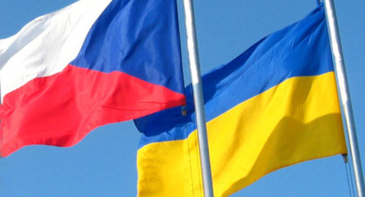 Украинцам станет проще оформлять рабочую визу в Чехию