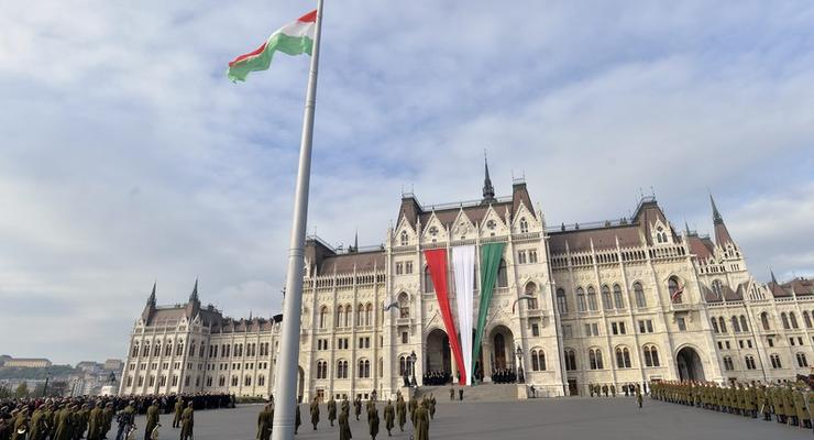 Венгрия выдаст украинцам беспроцентные кредиты
