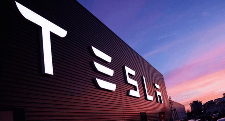Tesla будет продавать свои акции
