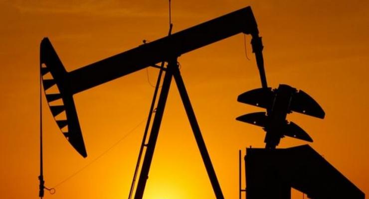 Цены на нефть падают на росте запасов сырья в США
