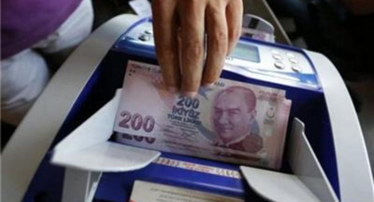 Турецкая лира отыграла рекордное падение после провала переворота