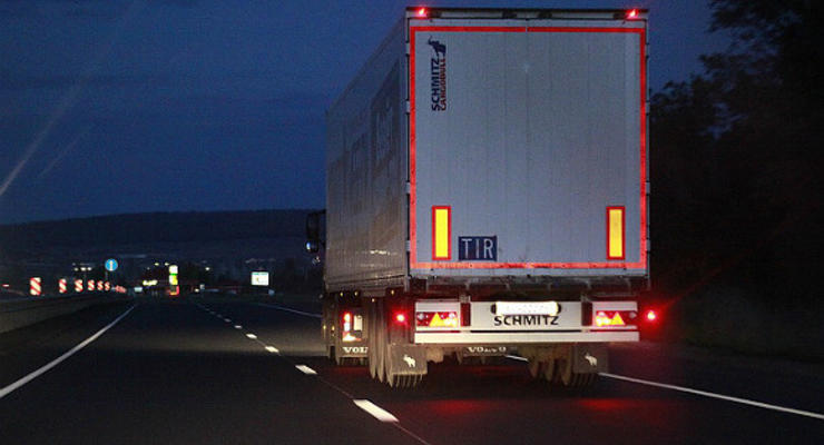 Еврокомиссия оштрафовала производителей грузовиков на ?3 млрд