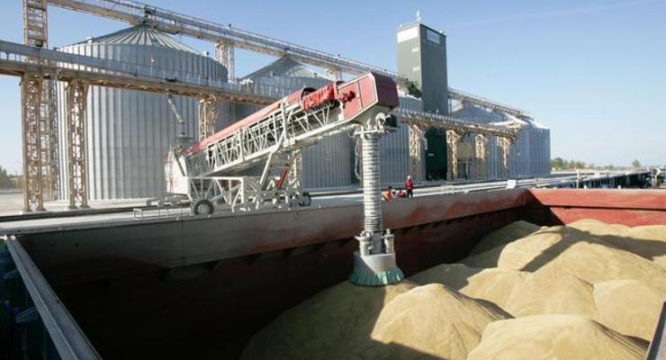 Зернотрейдеру Украины вернули 200 млн грн
