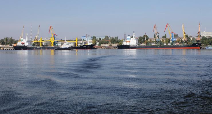 Генпрокуратура проводит обыски в порту Николаева