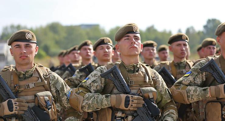 Министр обороны назвал расходы Украины на одного военного