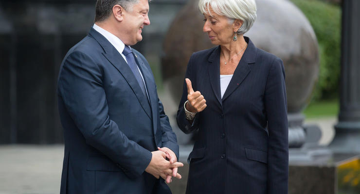 МВФ одобрил повышение минимальной зарплаты в Украине