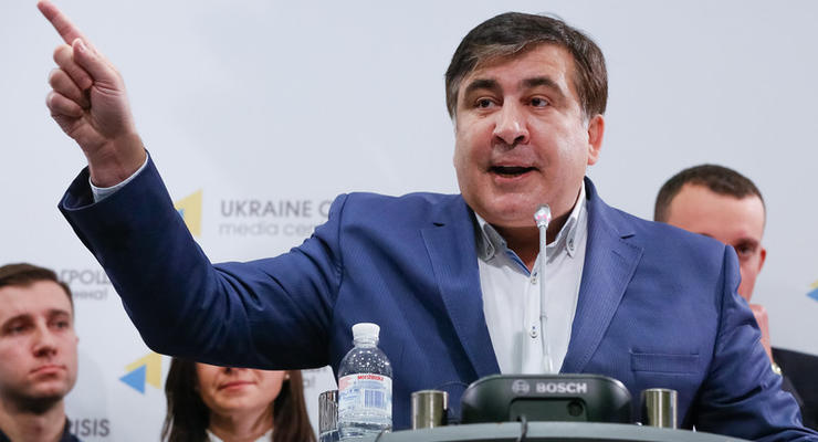 Саакашвили призвал Порошенко продать Roshen и оплатить долги Привата