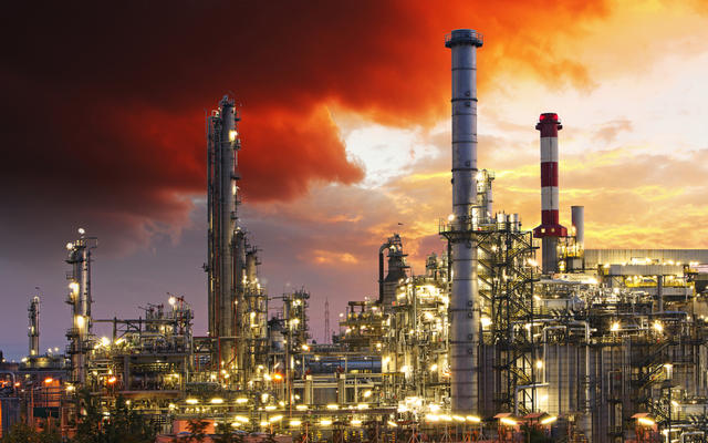 Цены на нефть растут благодаря сокращению добычи ОПЕК