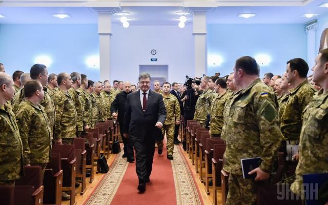 Порошенко назвал сумму, которую выделят на новые вооружения в 2017 году
