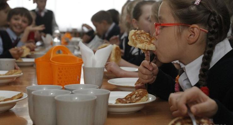 В киевских школах и детсадах повысят цены на питание