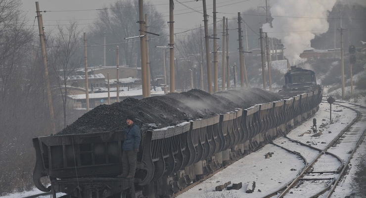 Россия вывозит с Донбасса свыше 10 тысяч тонн украинского угля в сутки