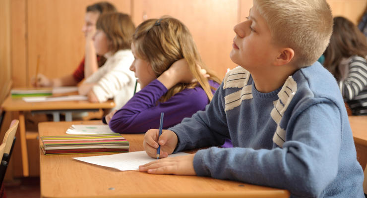 Украинских школьников хотят оставлять на второй год за провал ВНО