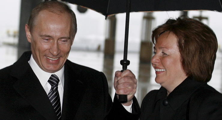 СМИ показали элитные виллы бывшей жены и дочери Путина во Франции
