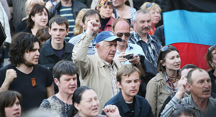 Нищета и безработица: как живут люди на оккупированном Донбассе