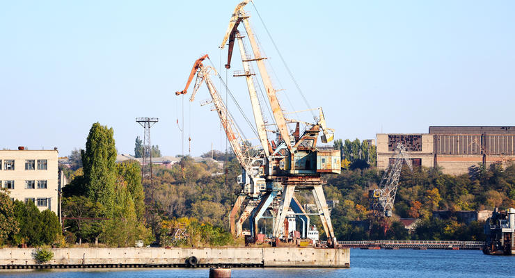 В Николаевском порту приостановили дноуглубительные работы
