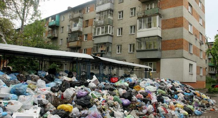 Кабмин обещает Львову профинансировать мусорный полигон