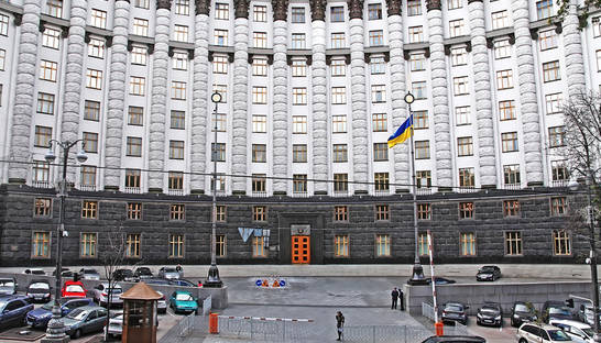 Кабмин предложил снизить портовые сборы для транзита нефти