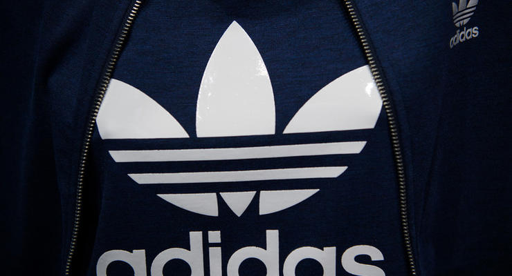 Adidas закроет ряд магазинов в России из-за санкций