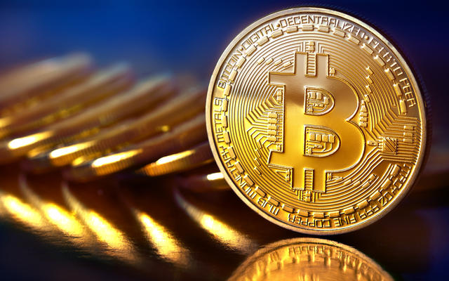 Цена биткоина превысила $6000